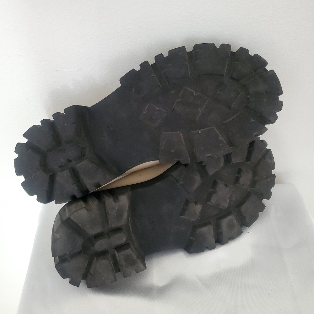 Chunky Loafers with Beige Gold Hardware Women 8 - Picture 5 of 8